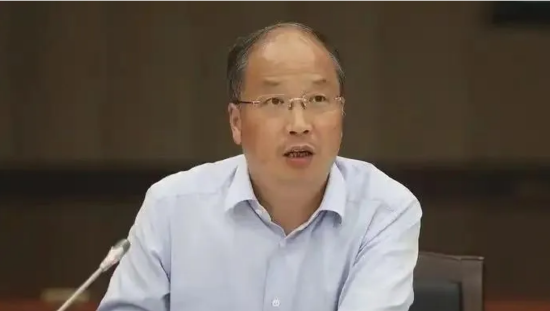 周末打虎!易会满涉嫌严重违纪违法接受调查